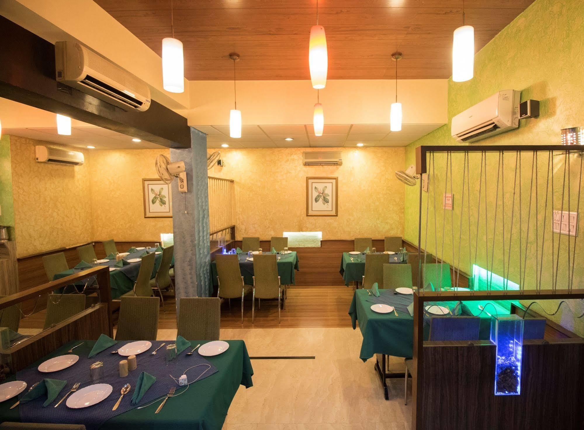 Ira By Orchid, Nashik Hotell Eksteriør bilde