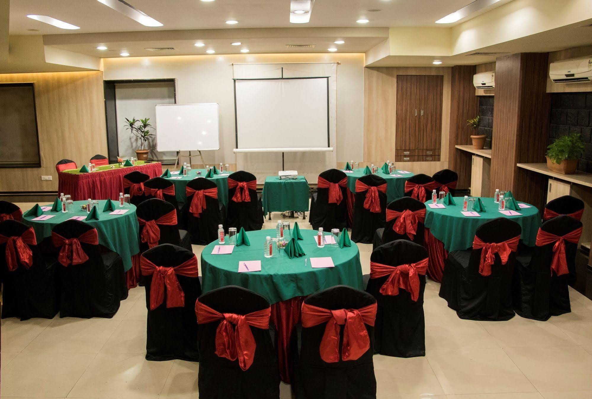 Ira By Orchid, Nashik Hotell Eksteriør bilde
